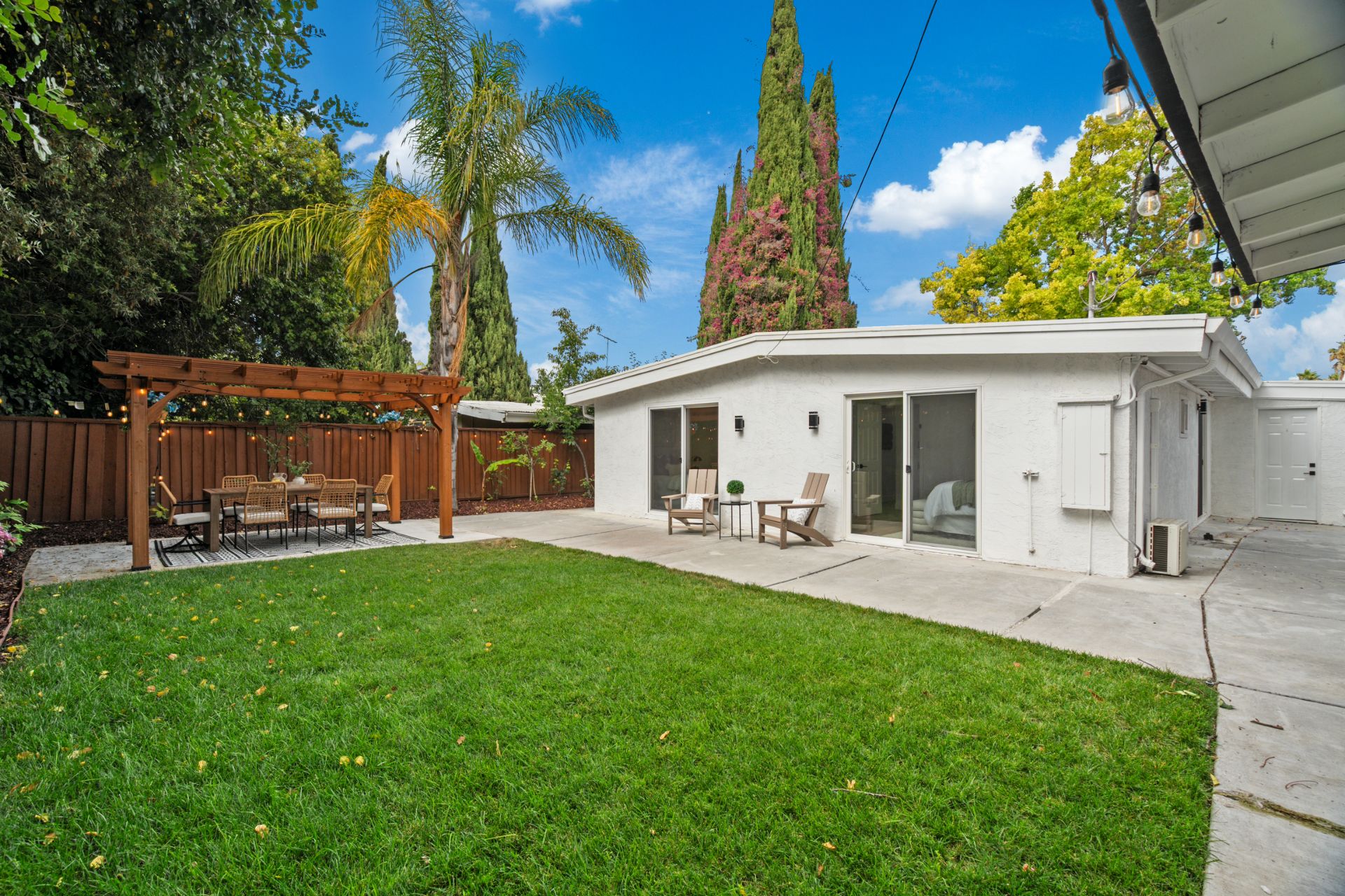 850 Las Palmas Drive