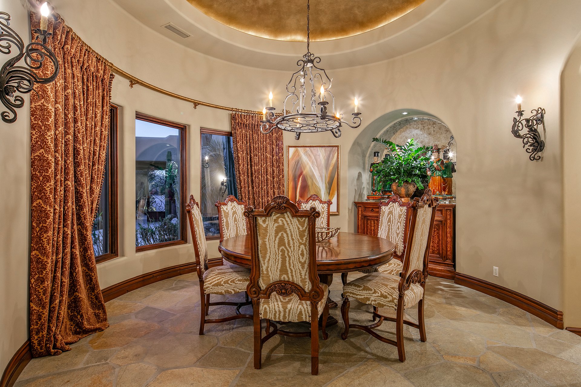 7311 E ARROYO HONDO Road