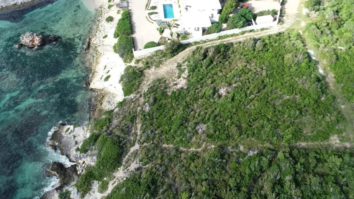 Waterfront Land Lockrum Villa