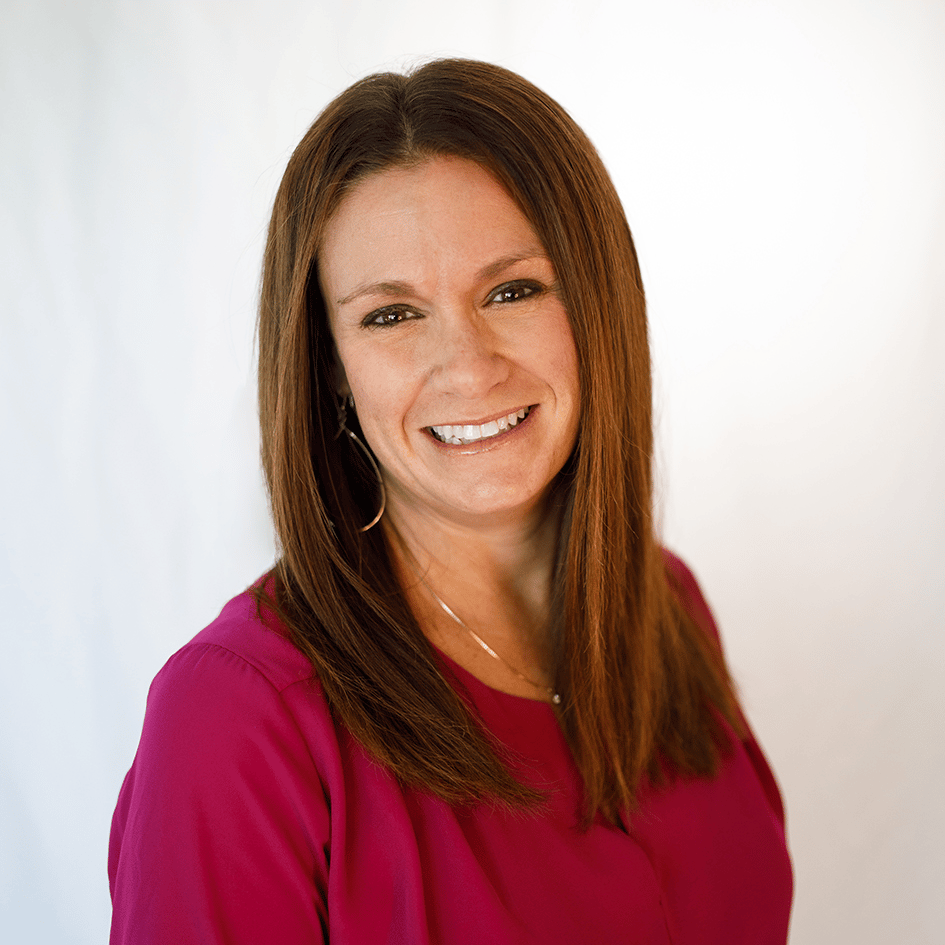 Courtney Alsup Lee's Summit, MO Real Estate Agent Headshot