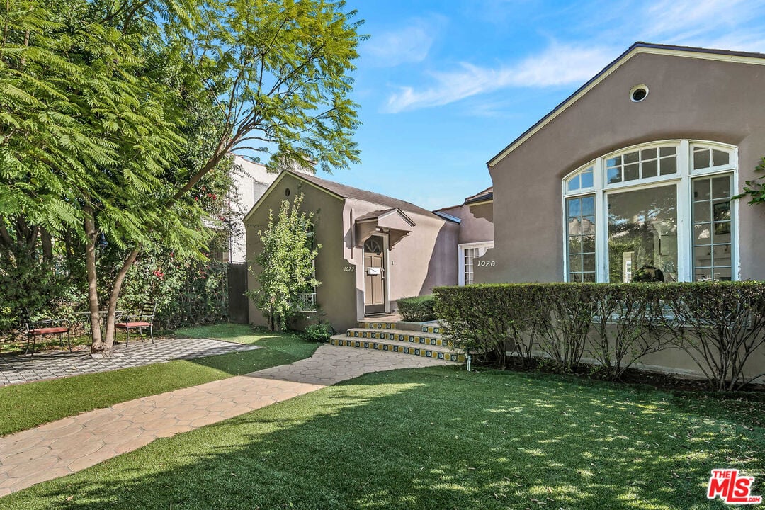 1020 N La Jolla Ave