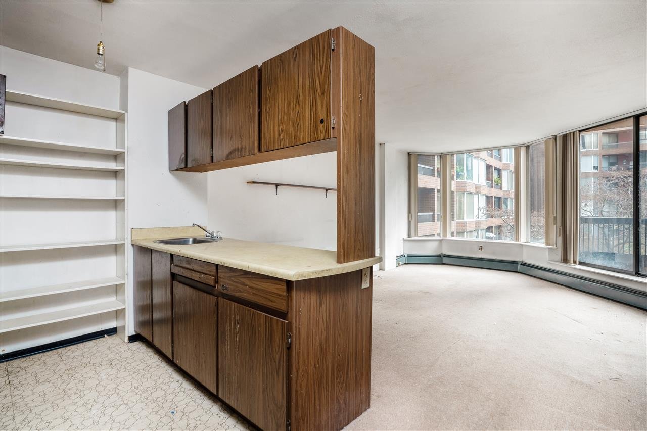423-1330 Burrard St