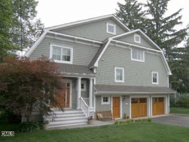 13 Dubois St