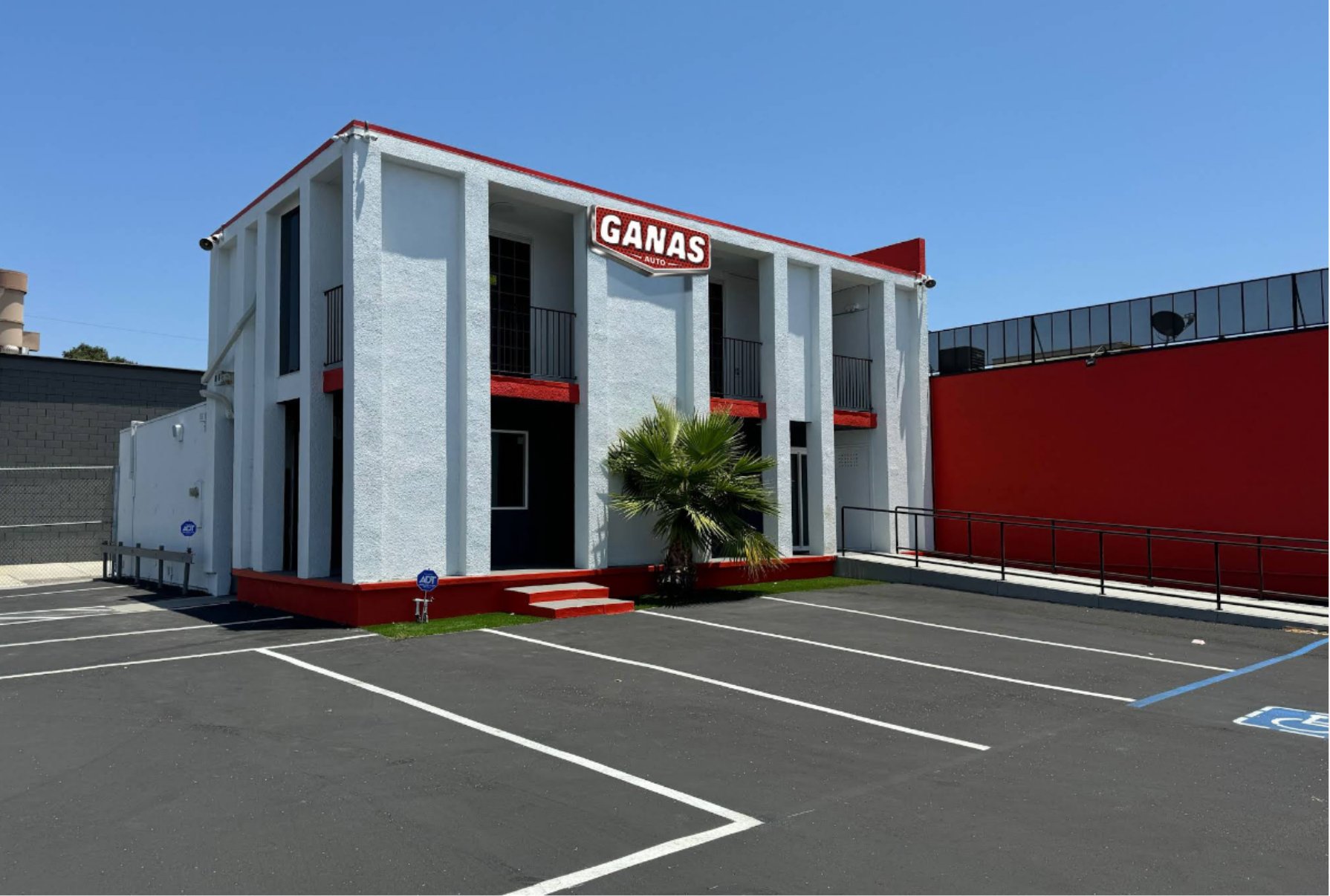 2401 National Blvd