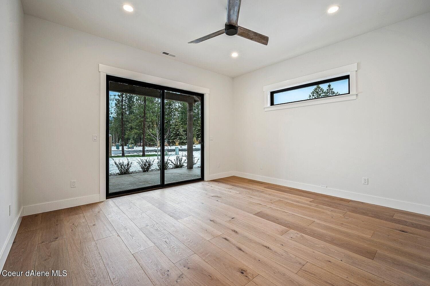428 W Beach Ct