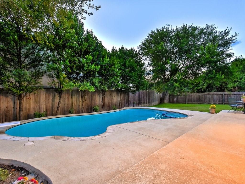 1100 Quaker Ridge Dr