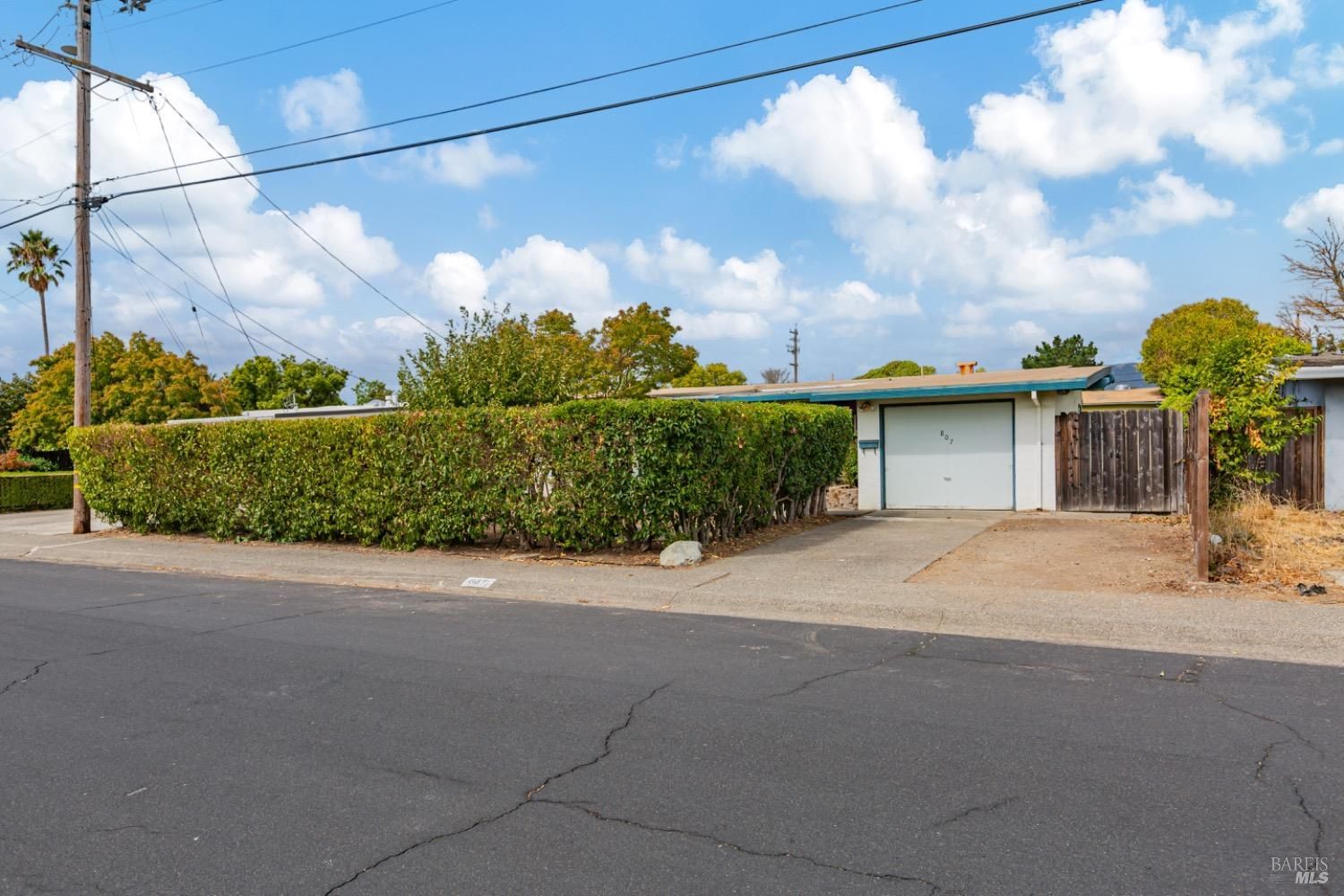 807 Rincon Way