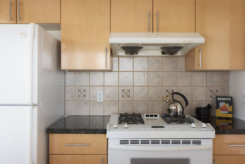 1077 Marinaside Cres, #2106