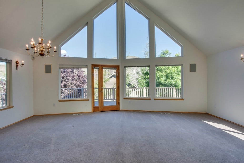 325 W Emerson