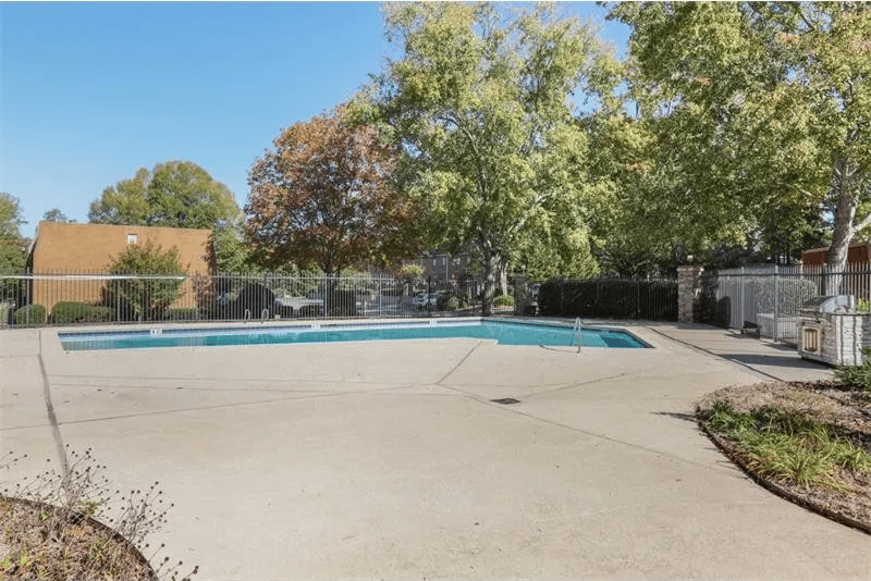 105 River Dr N Unit B