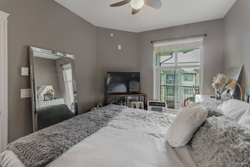 2343 Atkins Ave, #418