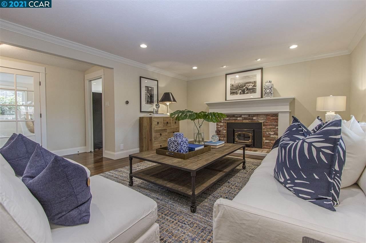 8 Foothill Park Ter