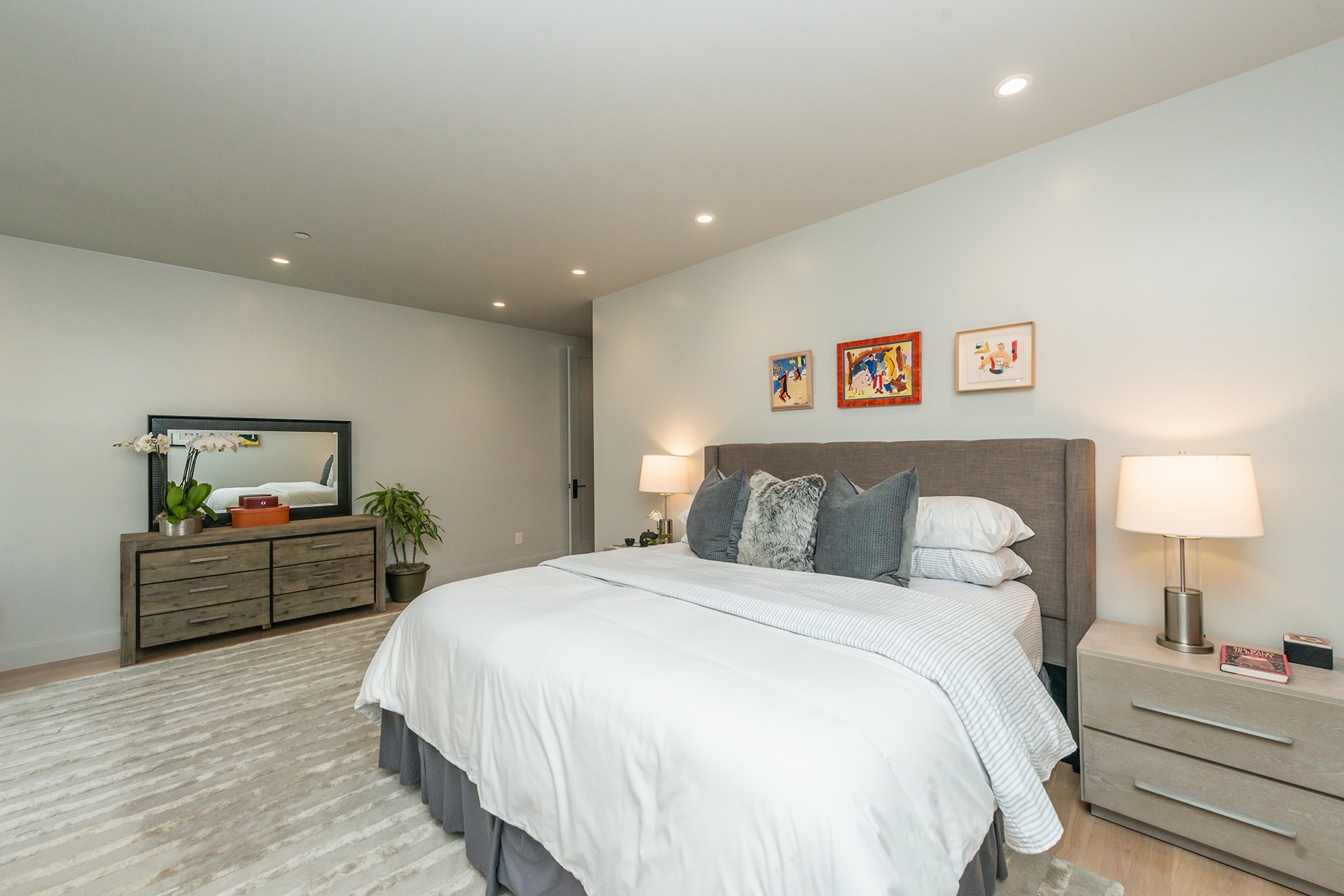 858 Ashbury