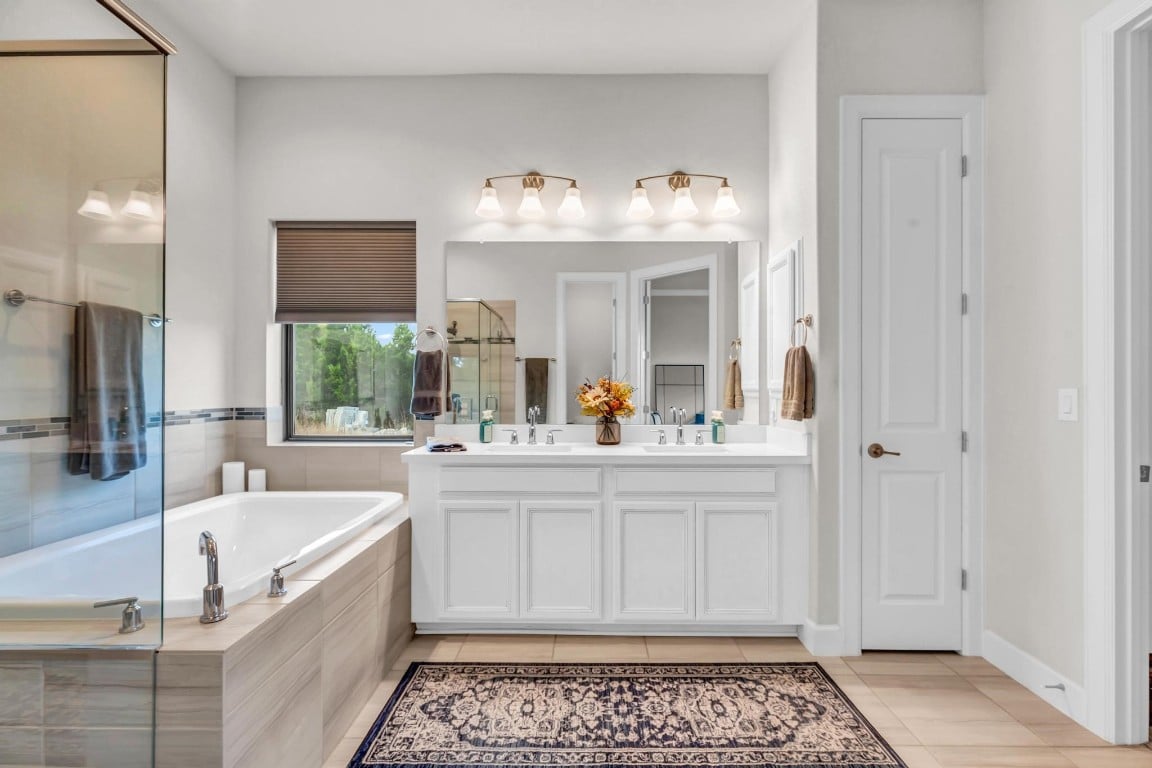 500 Balcones Ridge Way