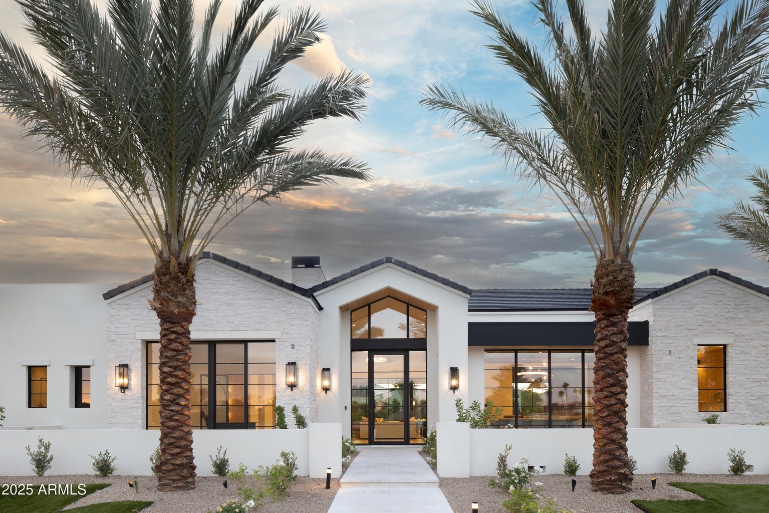 5636 E CABALLO Drive
