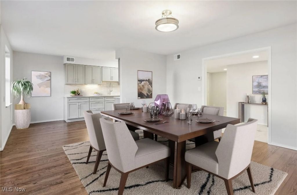 2560 N Moreland Blvd #205