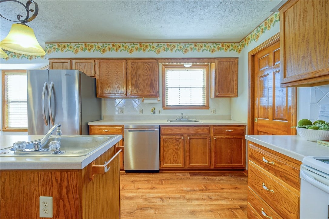 8300 Hilltop Circle Dr