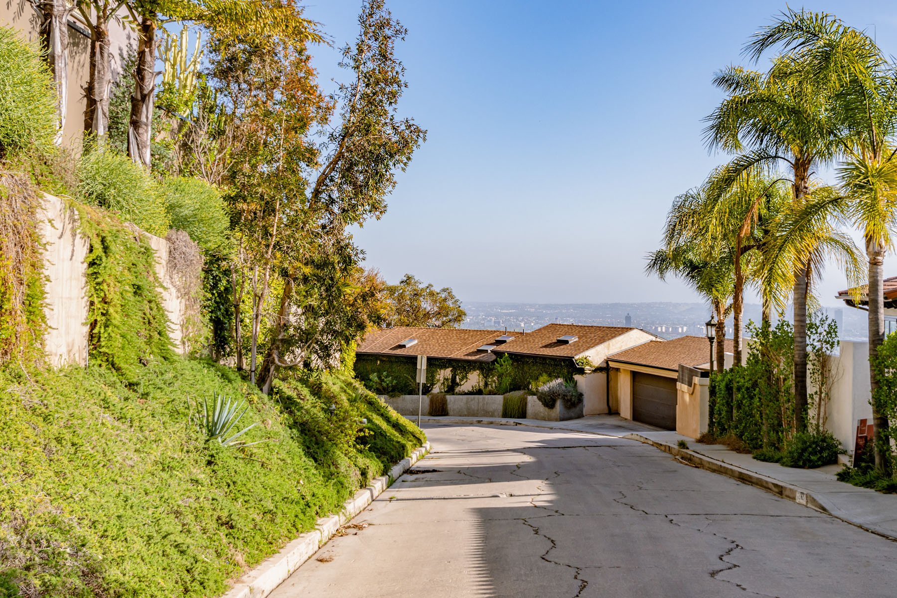 2153 Castilian Dr