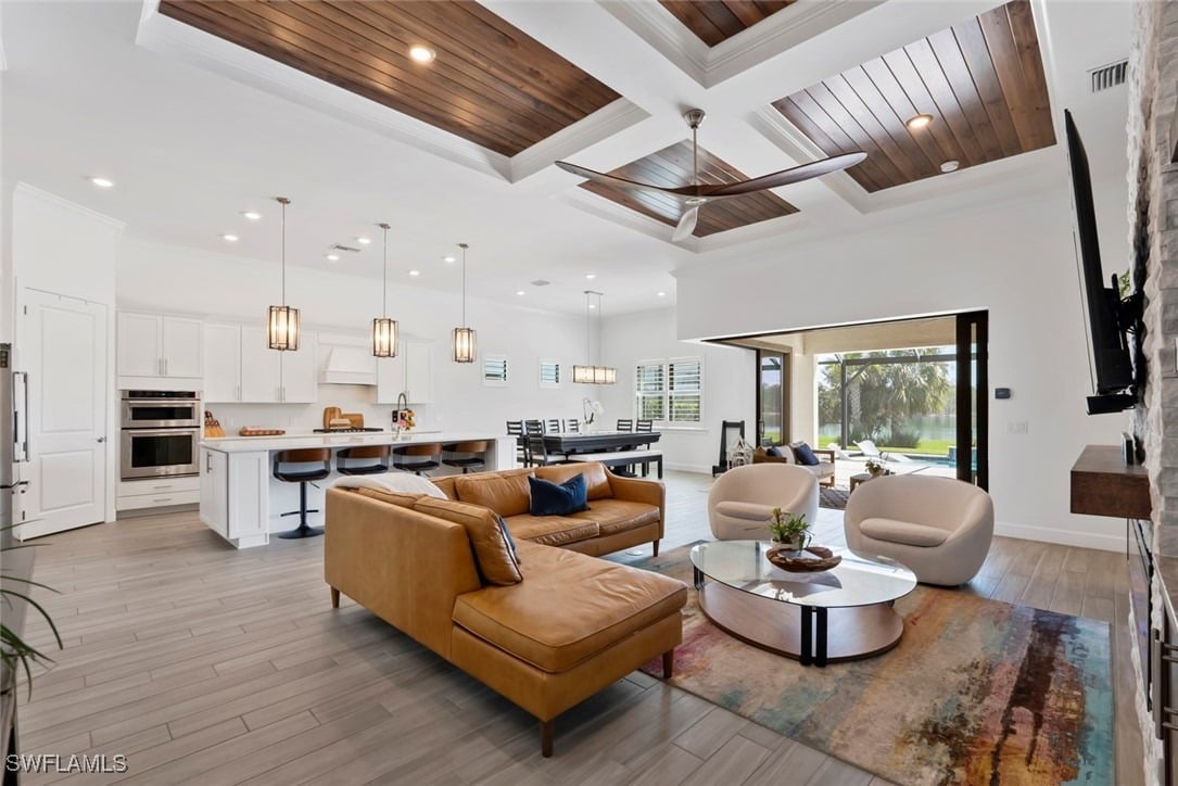 19129 Aqua Shore Dr