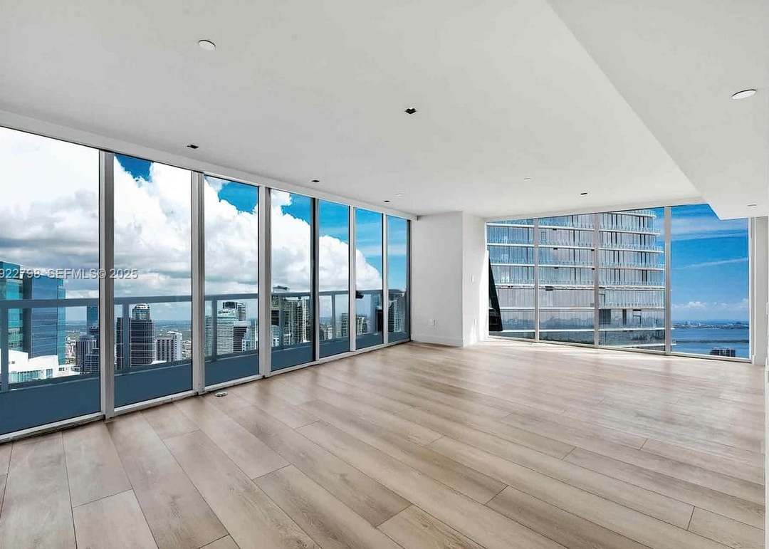 465 Brickell Ave #5701