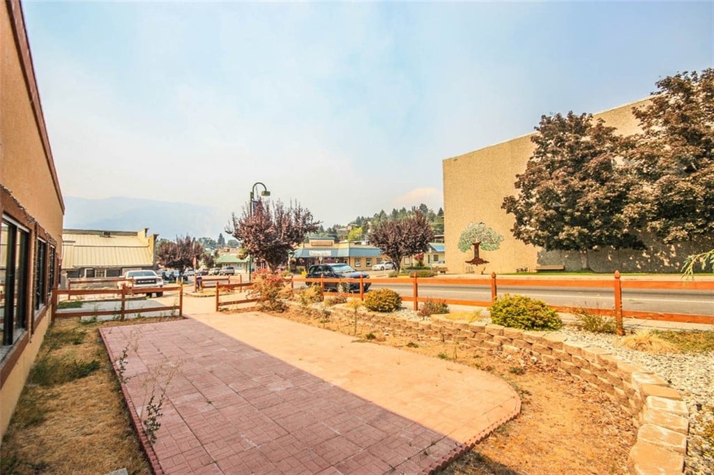 14 Wapato Way