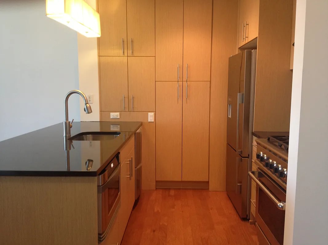 5-49 Borden Ave, #7K