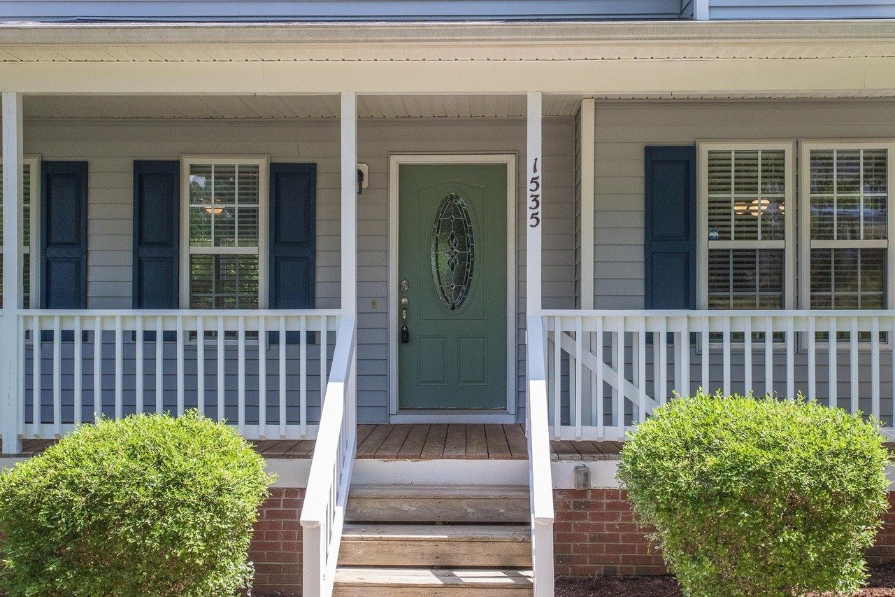 1535 Middle Ridge Dr