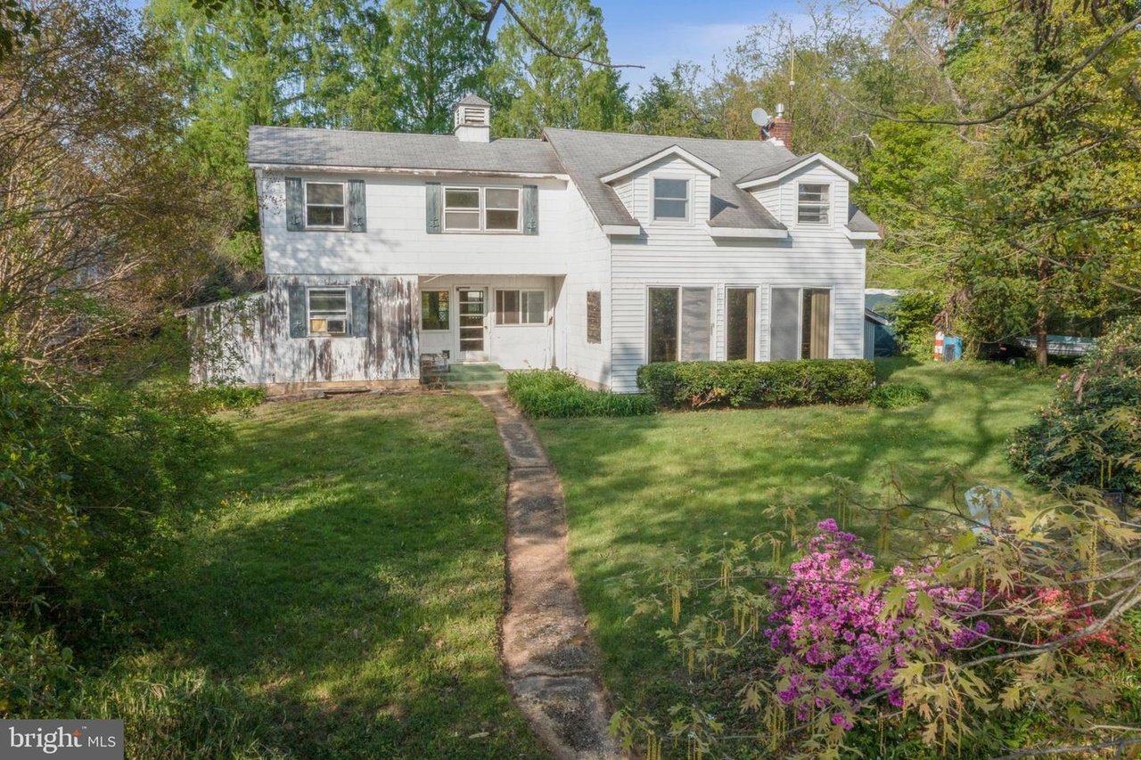 915 Crystal Spring Farm Rd