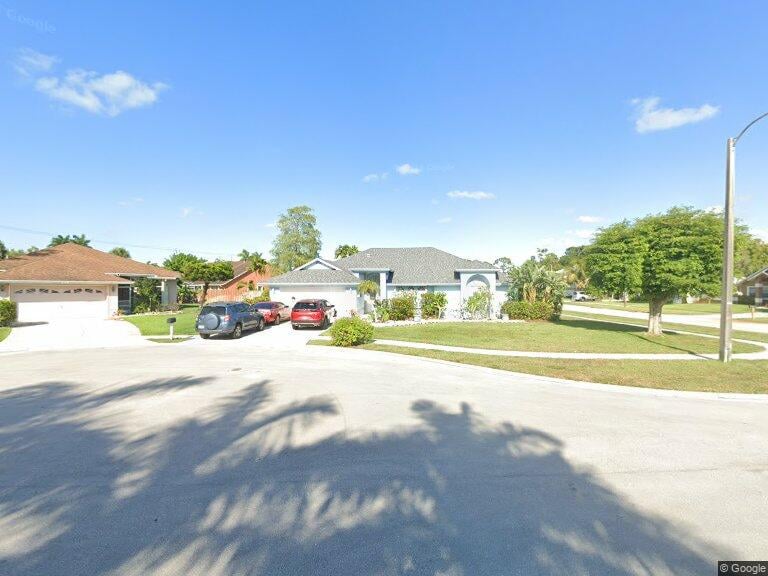 106 Oxford Ct #106-300