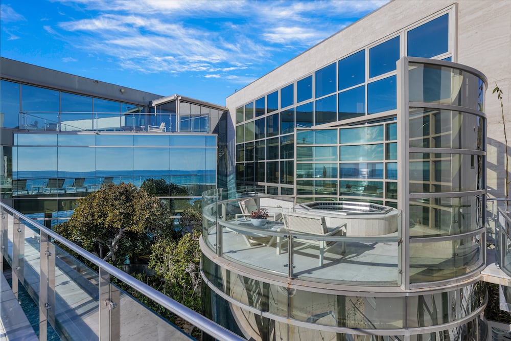 24434 Malibu Rd