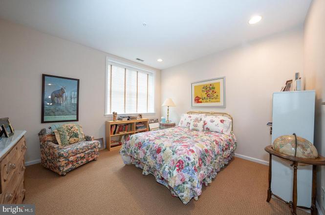 1109 Riverview Ln