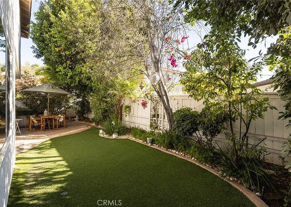 34 Radiance Lane