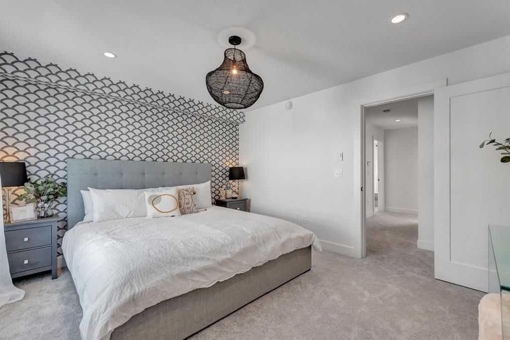 5476 Brydon Crescent, #4