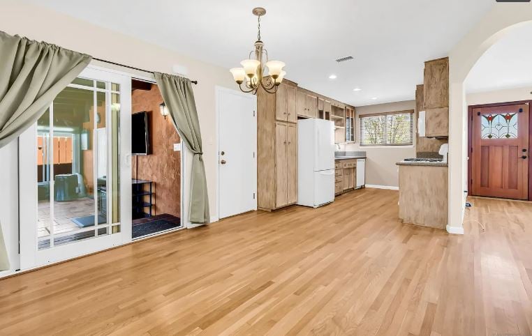 3878 Armstrong St, San Diego, CA 92111