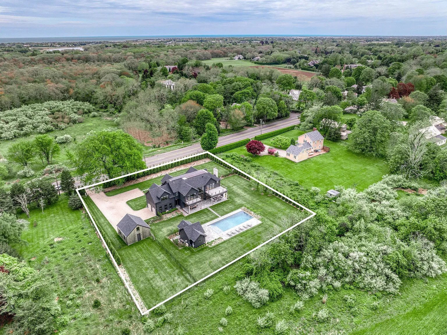2892 Montauk Highway