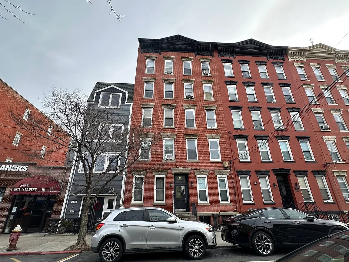 627 Willow Avenue Unit: 5