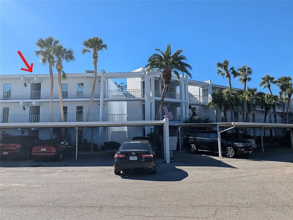 225 Country Club Dr, #C327