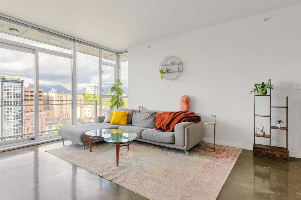 221 Union St, #906