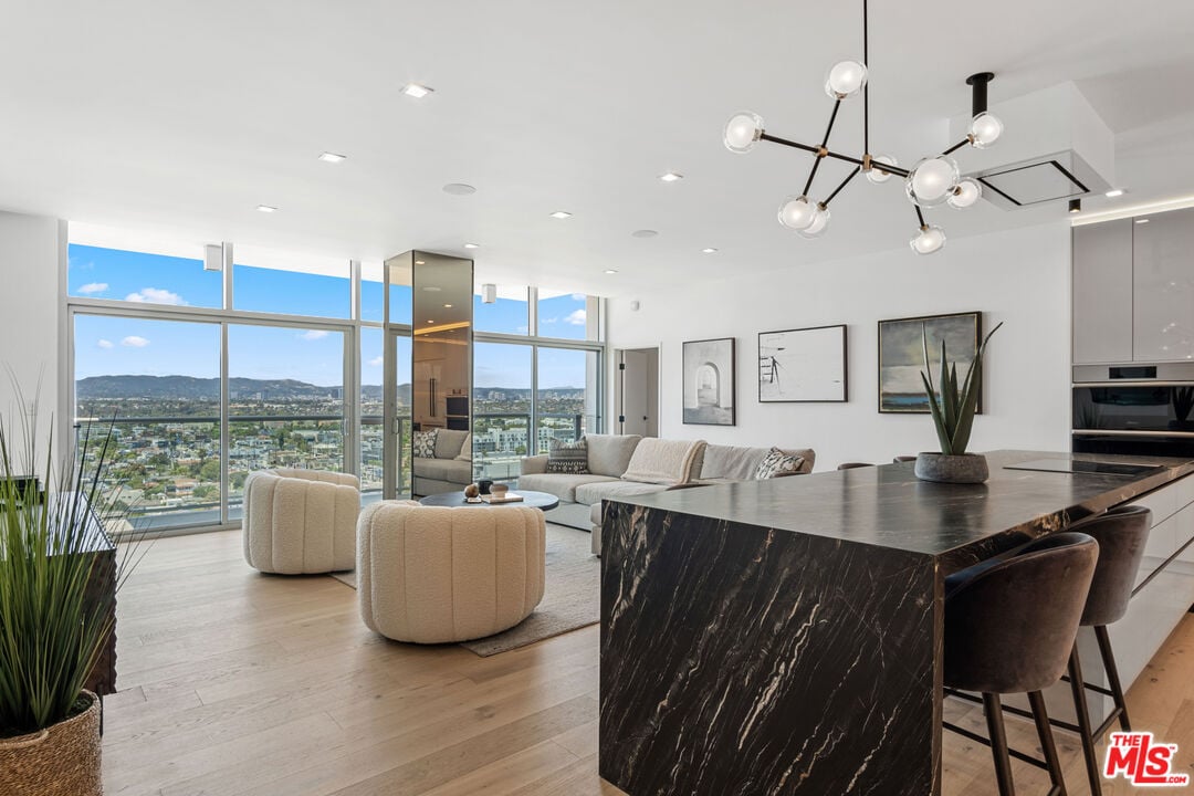 13700 Marina Pointe Dr #1816
