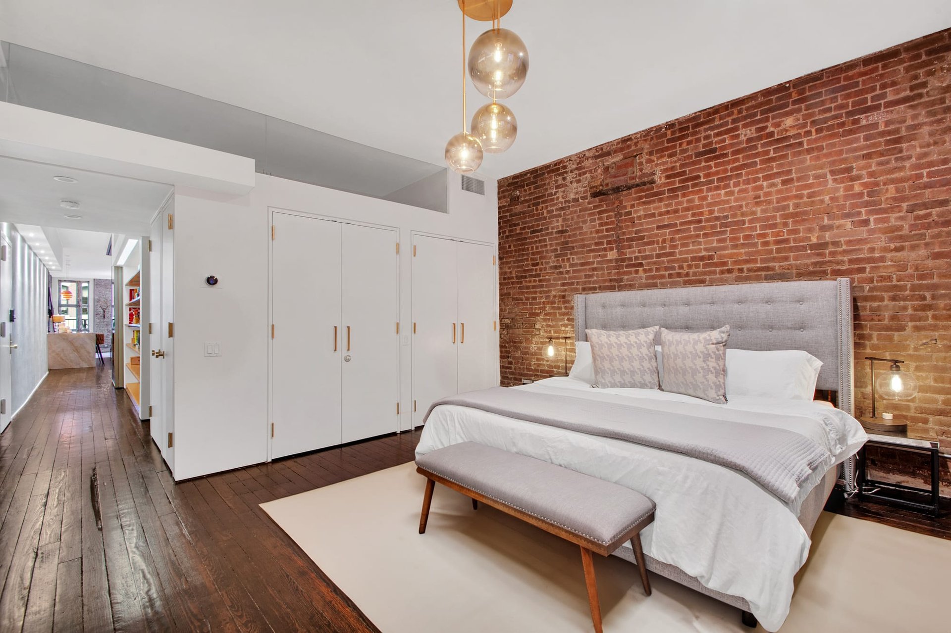 399 Washington Street, 4