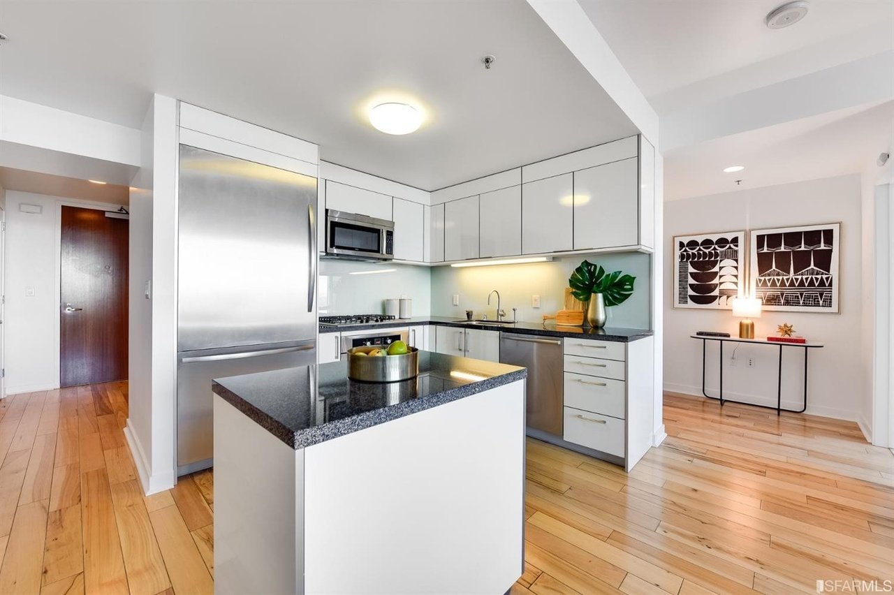 338 Spear Street #17C