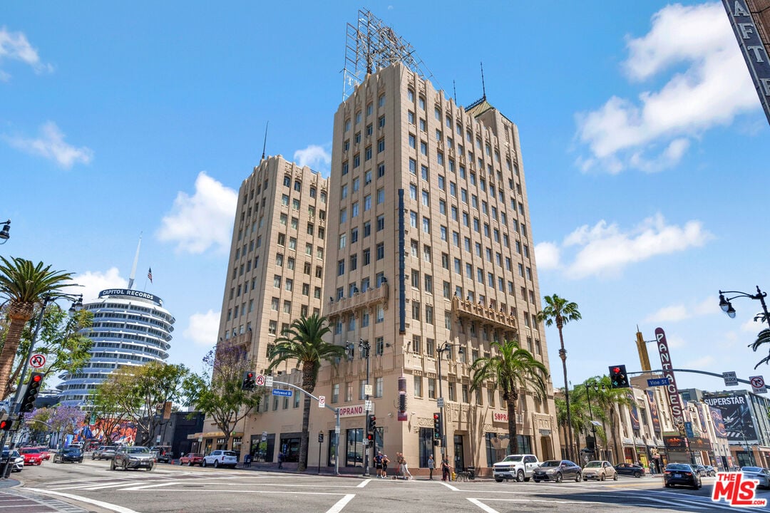 6253 Hollywood Blvd, #302