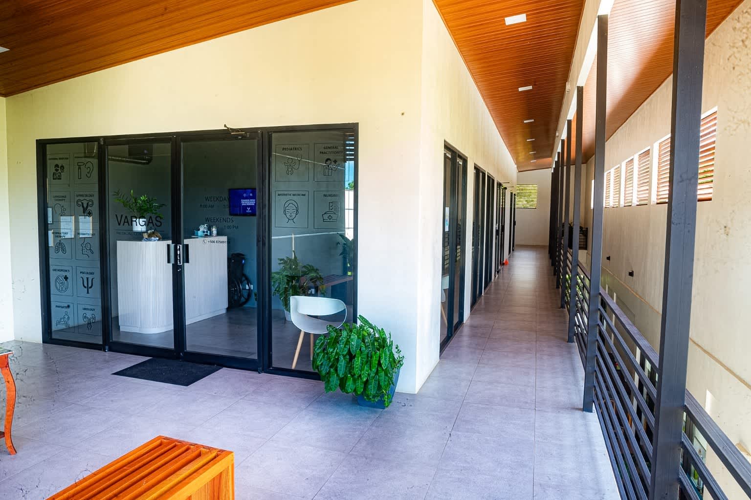 Plaza Alfaro, Uvita – Prime Commercial Building in the center of Uvita