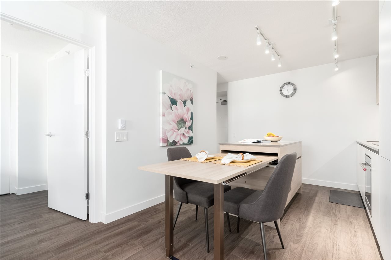 1106-988 Quayside Dr