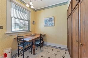 1636 Hollywood Cres