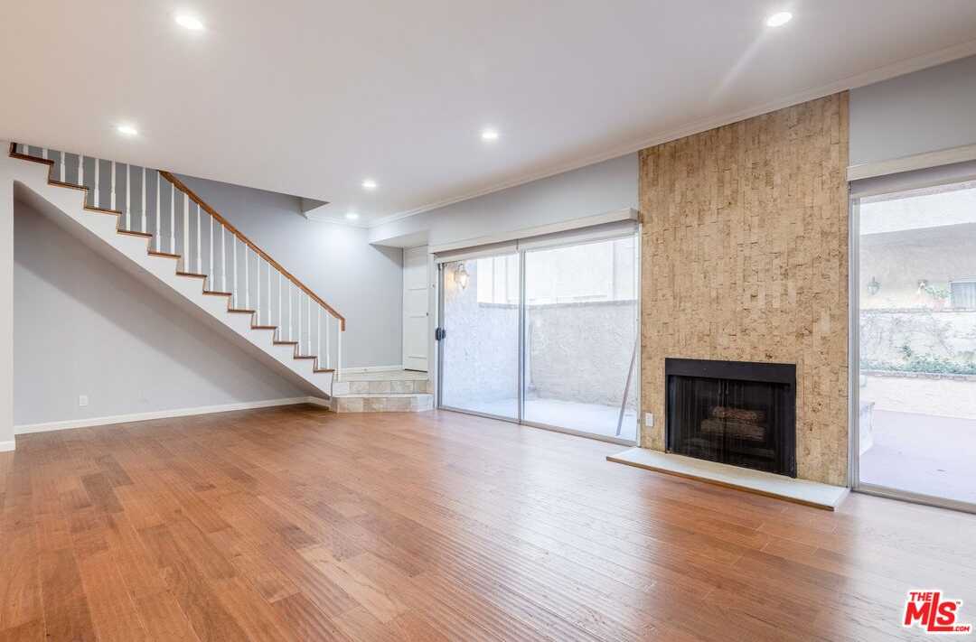 5139 BALBOA BLVD Apt 18