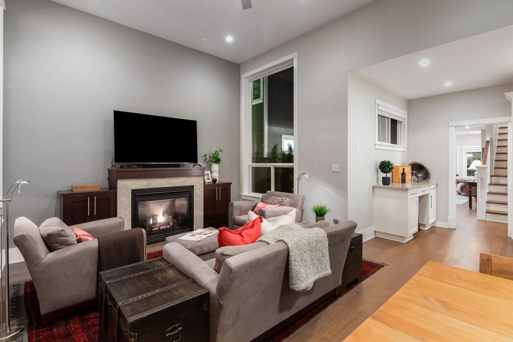 2258 Windridge Dr