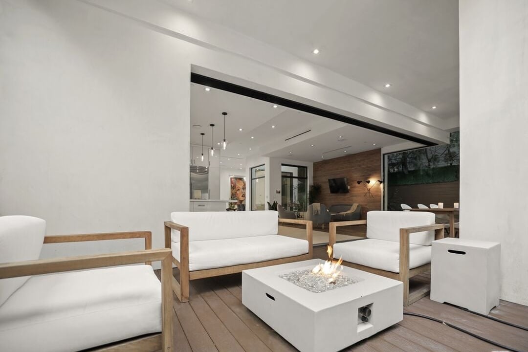 N Crescent Heights Blvd, 90046