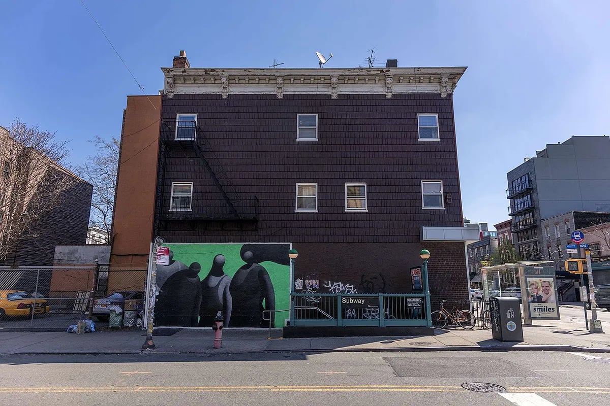 589 Metropolitan Ave