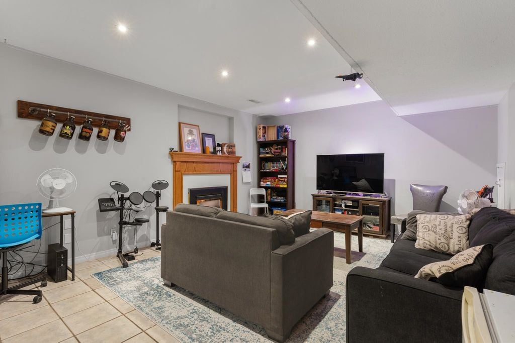 35231 Rockwell Dr